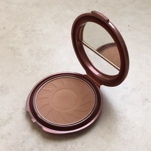 < NYC > Smooth Skin Bronzing Face Powder